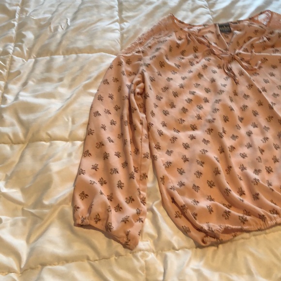 Women’s Blouse - Picture 2 of 2